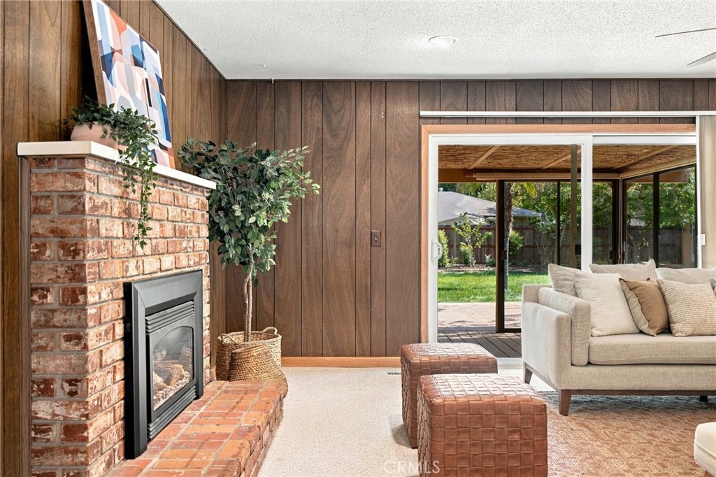 33 Lawnwood Drive Property Photo 10