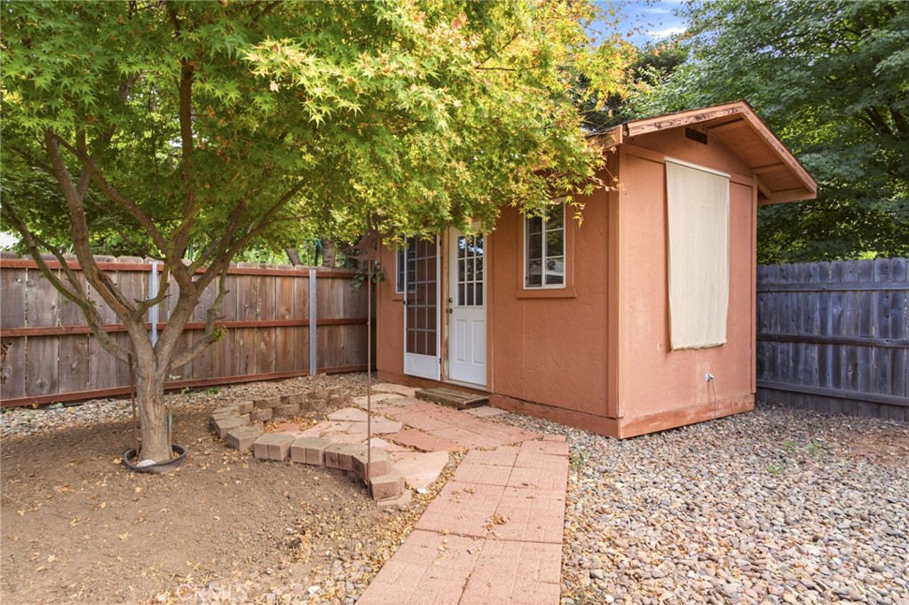 33 Lawnwood Drive Property Photo 31