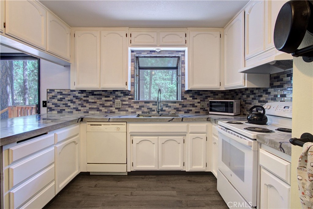 15430 Kingridge Circle Property Photo 11
