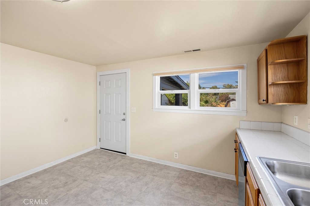 139 S Murdock Avenue Property Photo 14