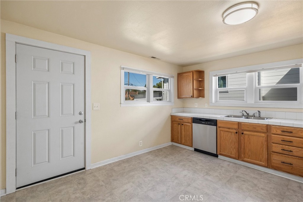 139 S Murdock Avenue Property Photo 15