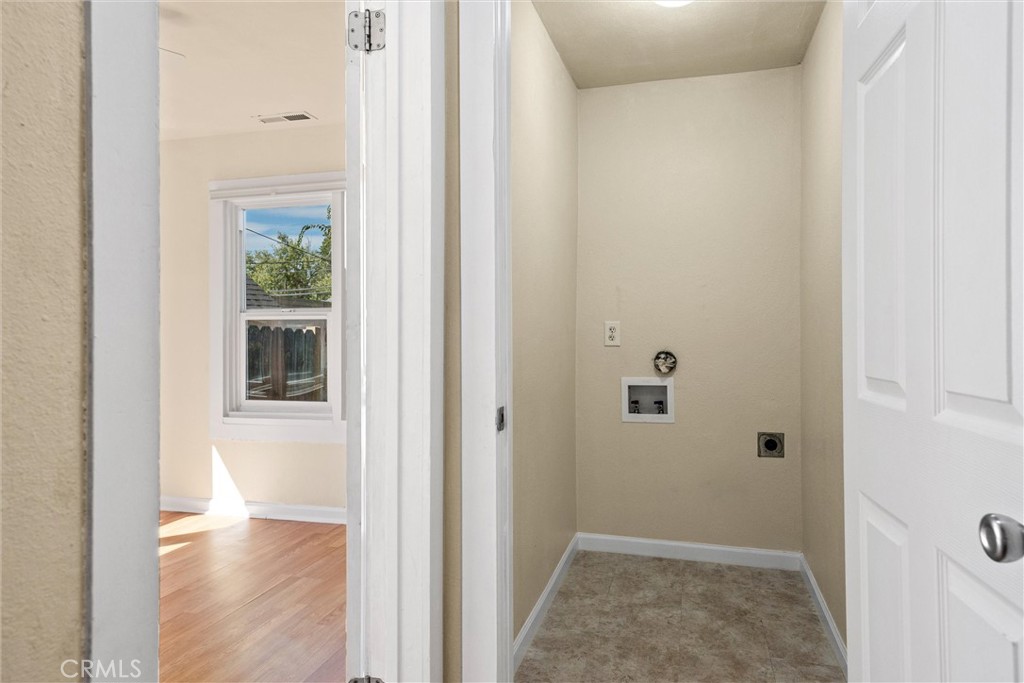 139 S Murdock Avenue Property Photo 23