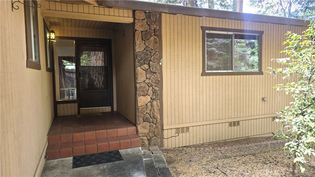 6566 Woodward Property Photo 4