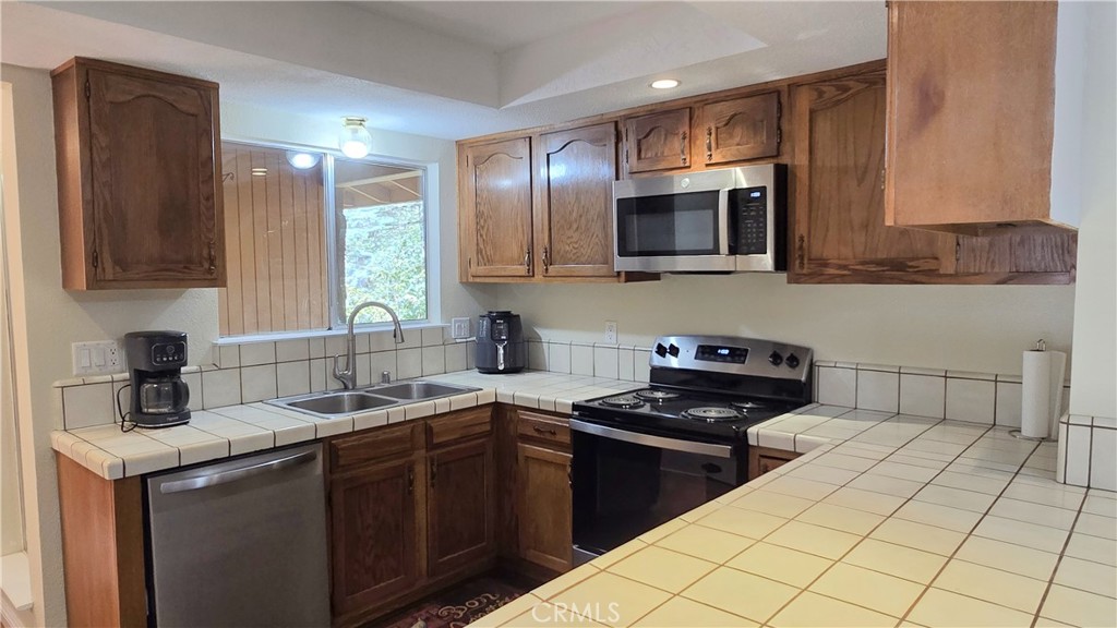 6566 Woodward Property Photo 7