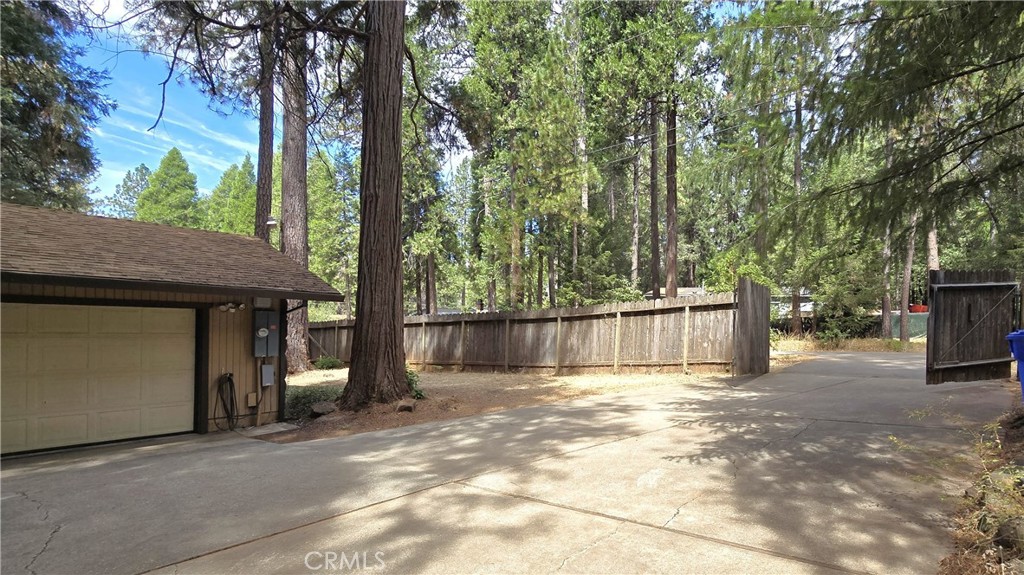 6566 Woodward Property Photo 41