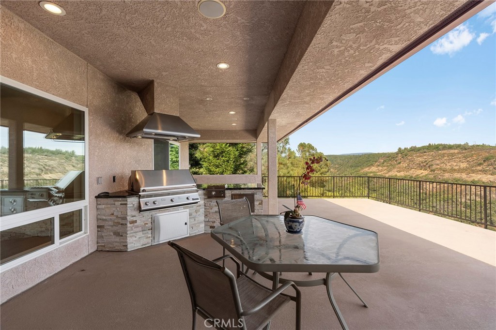 14898 Eagle Ridge Drive Property Photo 2