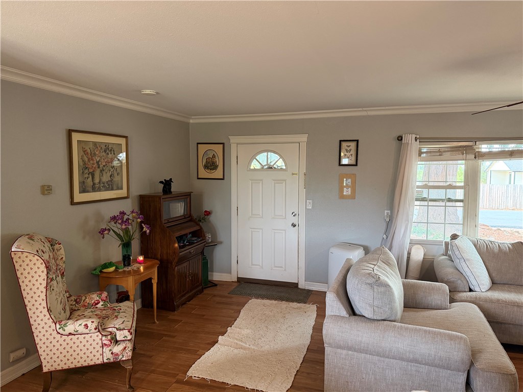 51 Roe Property Photo 3