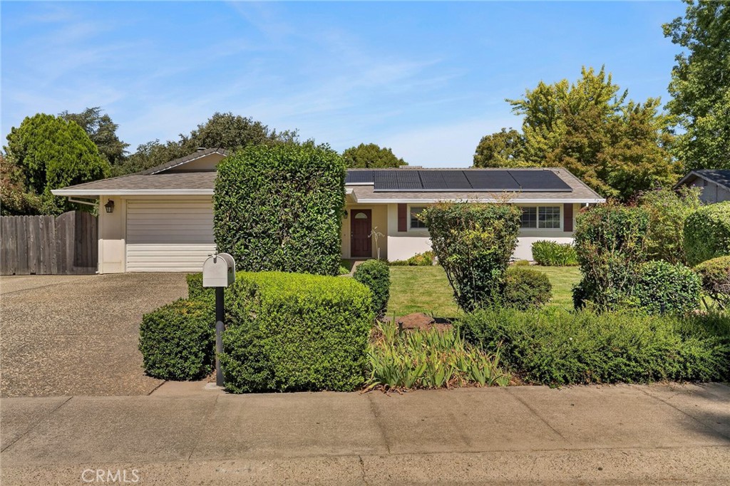 484 Cimarron Property Photo 3