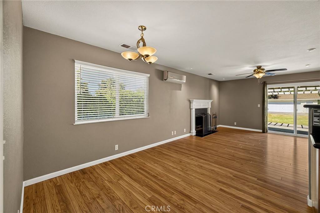 484 Cimarron Property Photo 6