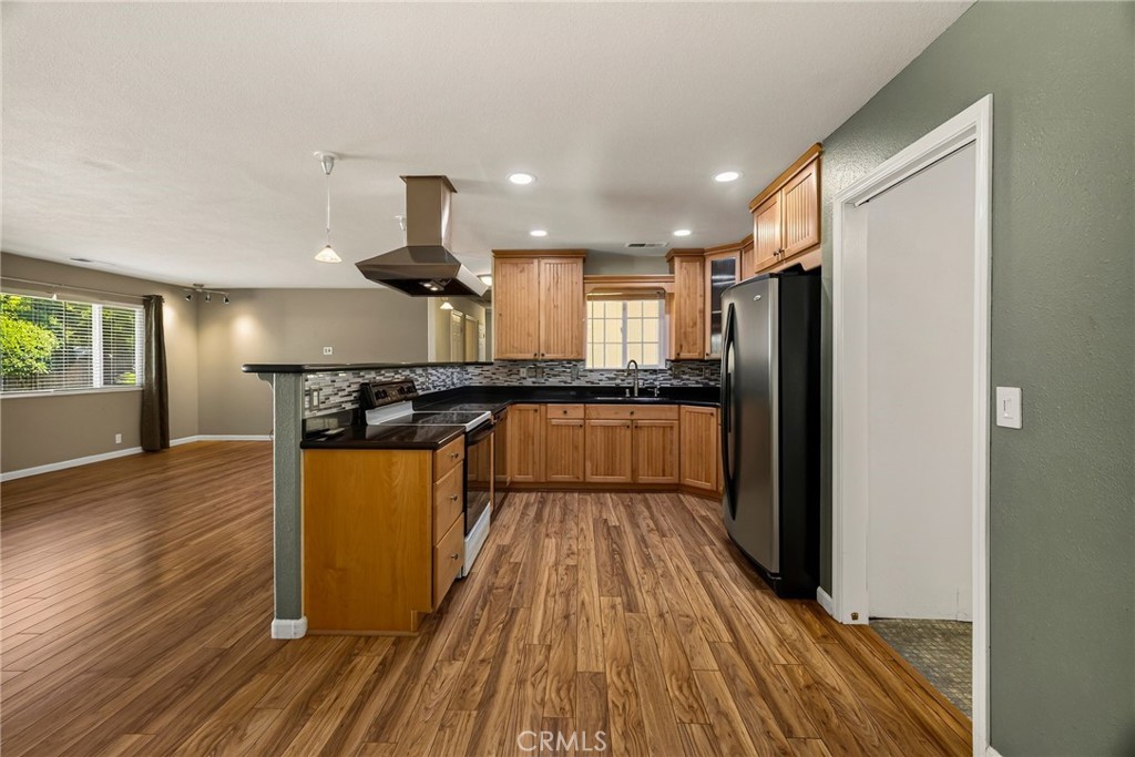 484 Cimarron Property Photo 9