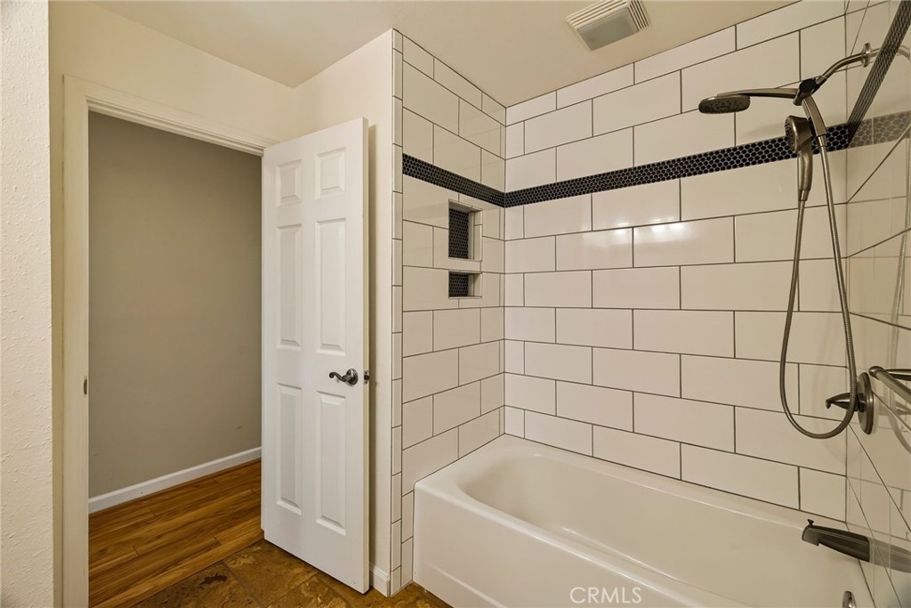 484 Cimarron Property Photo 18