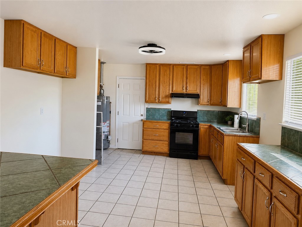 22 E Swift Street Property Photo 6