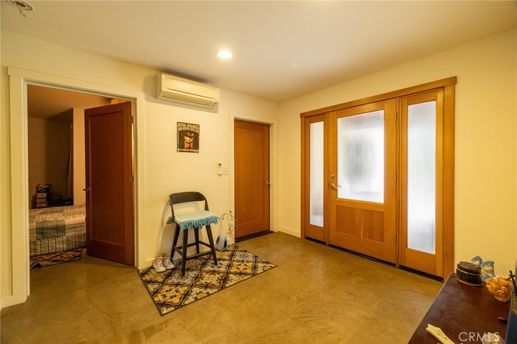 904 W 12th Avenue Property Photo 18