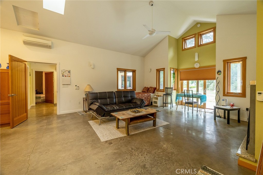 904 W 12th Avenue Property Photo 20