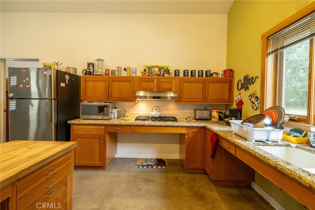 904 W 12th Avenue Property Photo 23