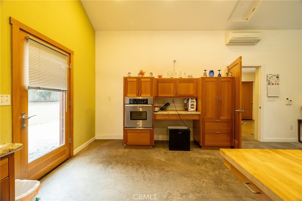 904 W 12th Avenue Property Photo 26