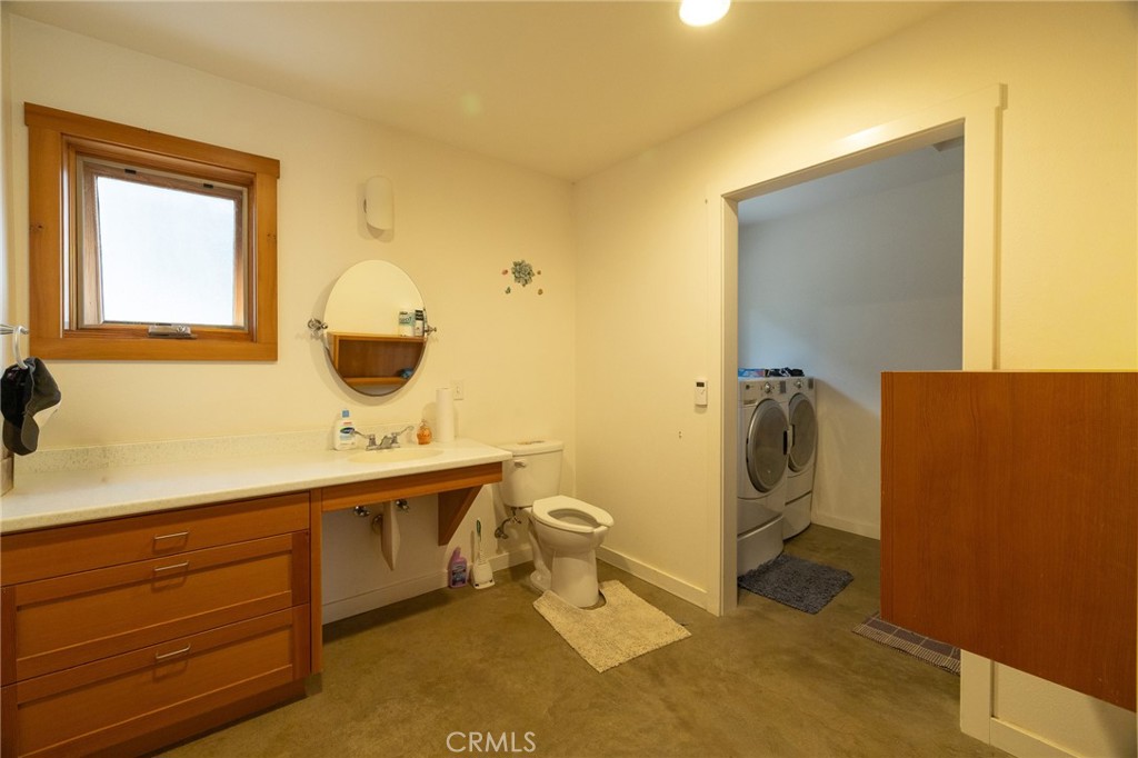 904 W 12th Avenue Property Photo 30