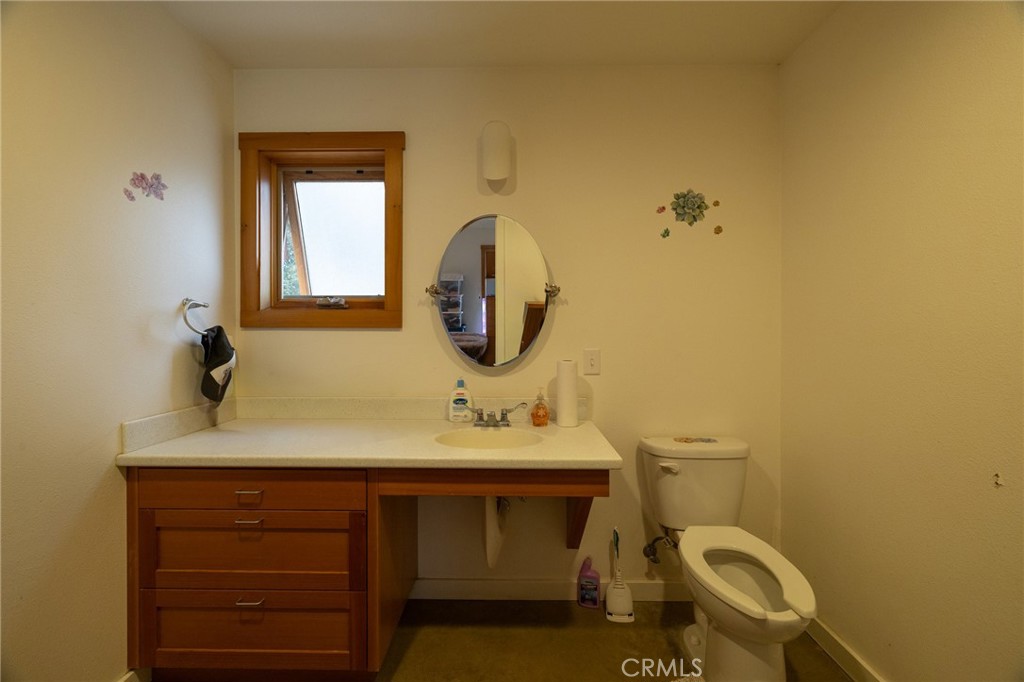 904 W 12th Avenue Property Photo 32