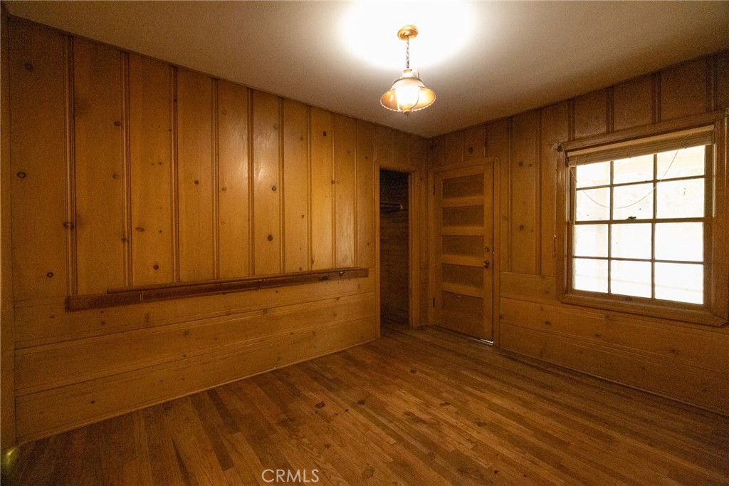 910 W 12th Avenue Property Photo 26