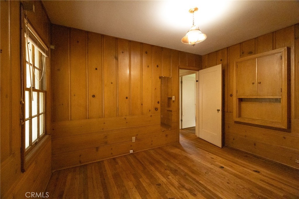 910 W 12th Avenue Property Photo 27