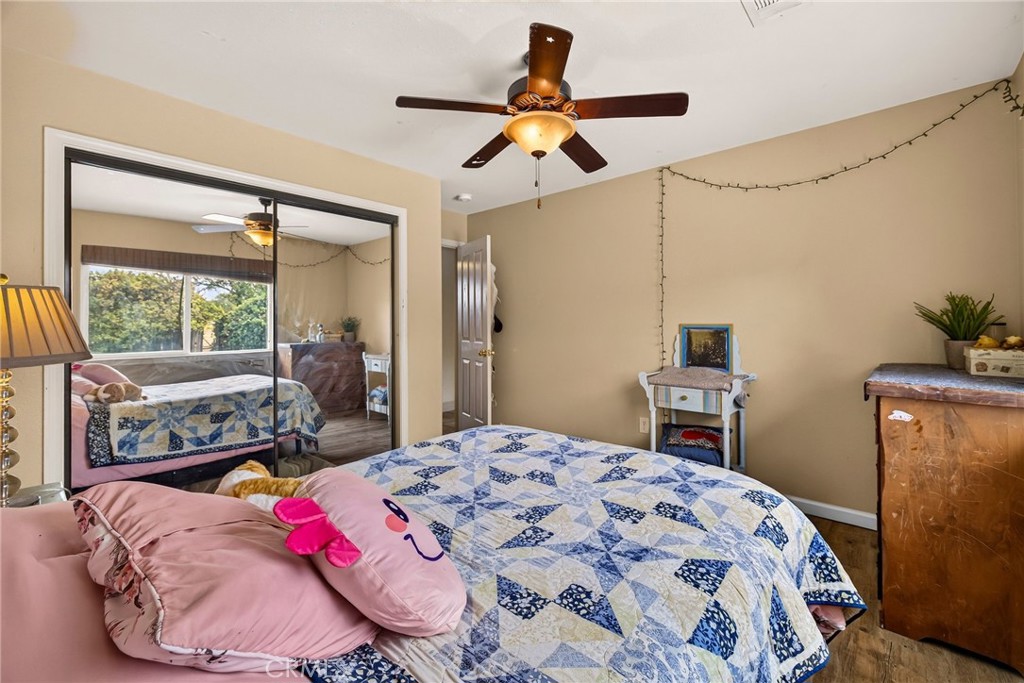 942 12th Property Photo 39