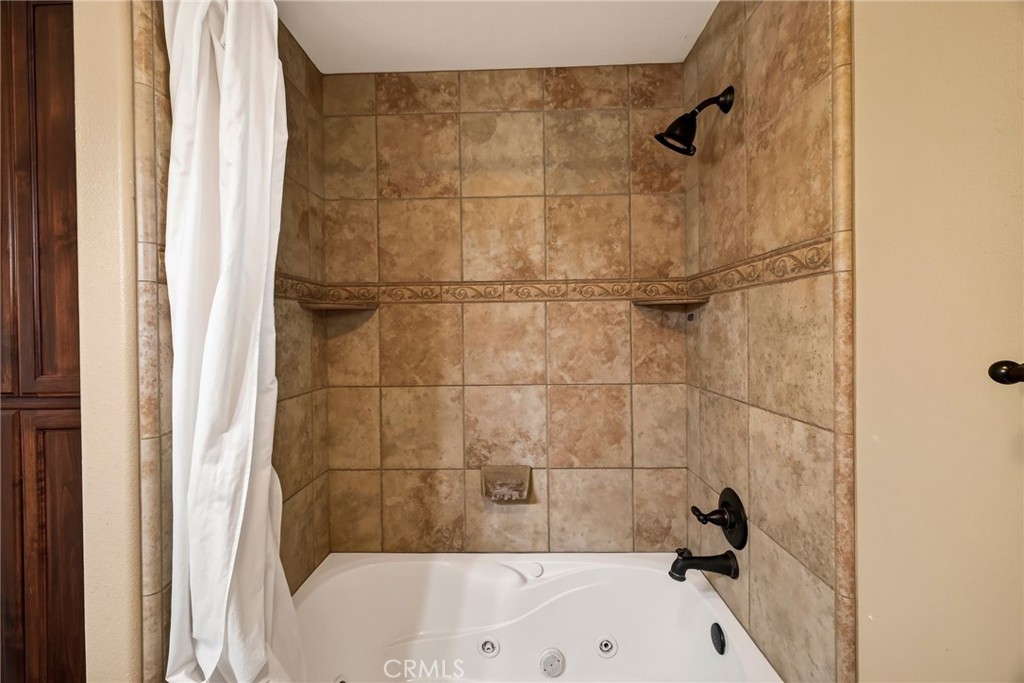 942 12th Property Photo 43