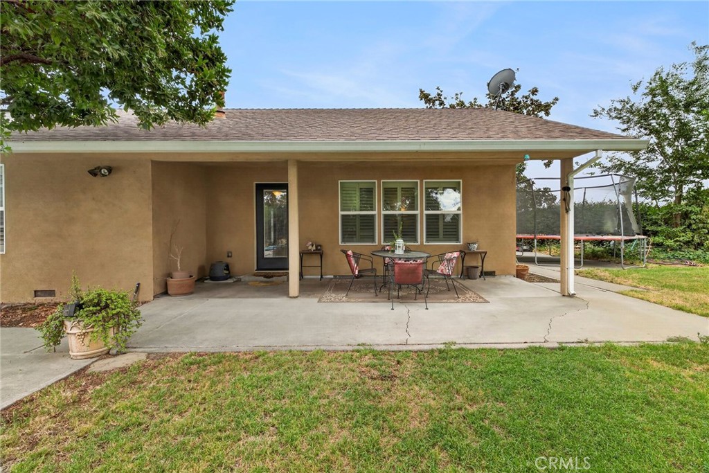 942 12th Property Photo 49