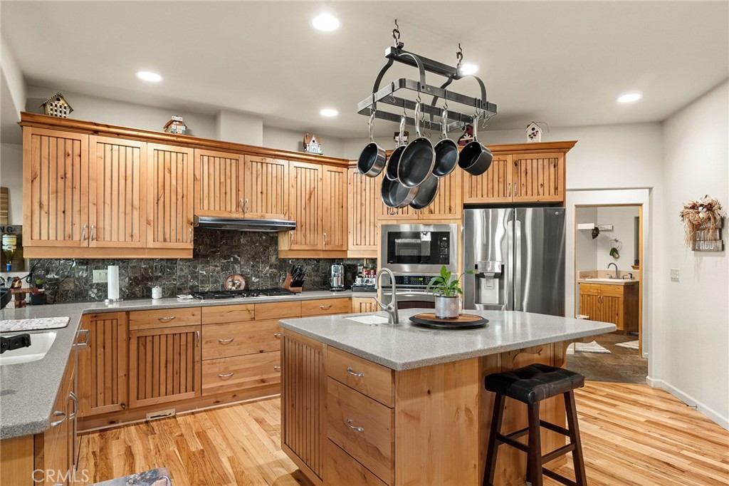 14989 Woodland Park Property Photo 4