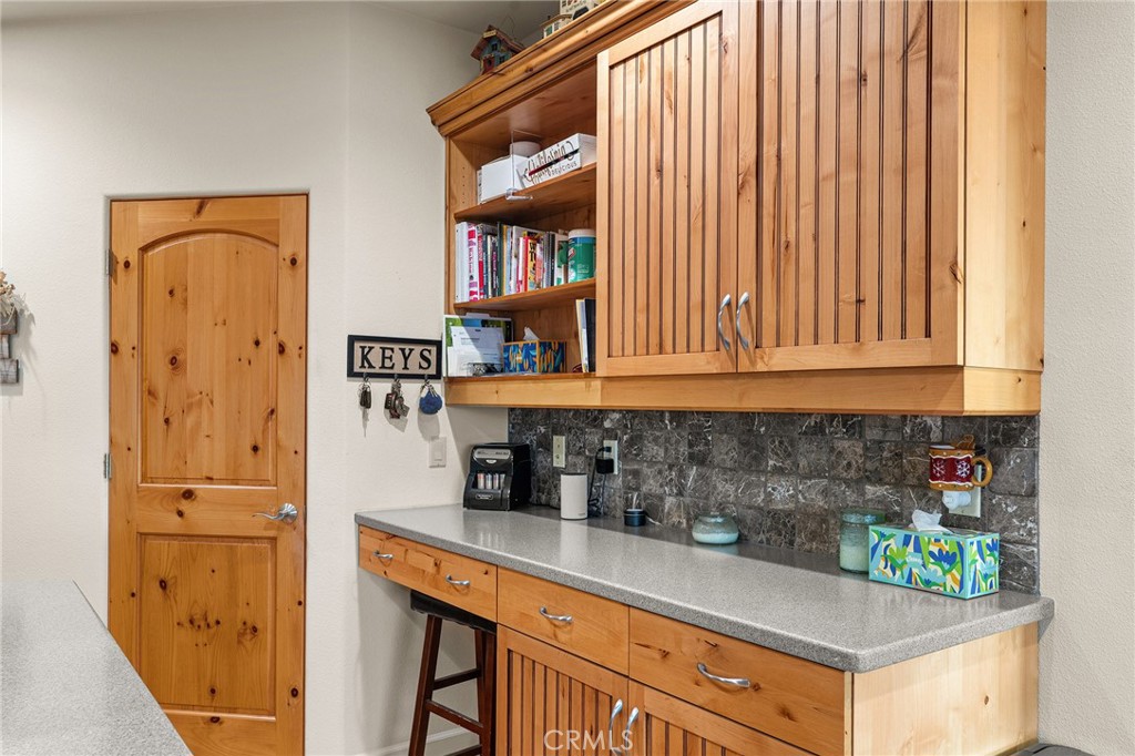 14989 Woodland Park Property Photo 9