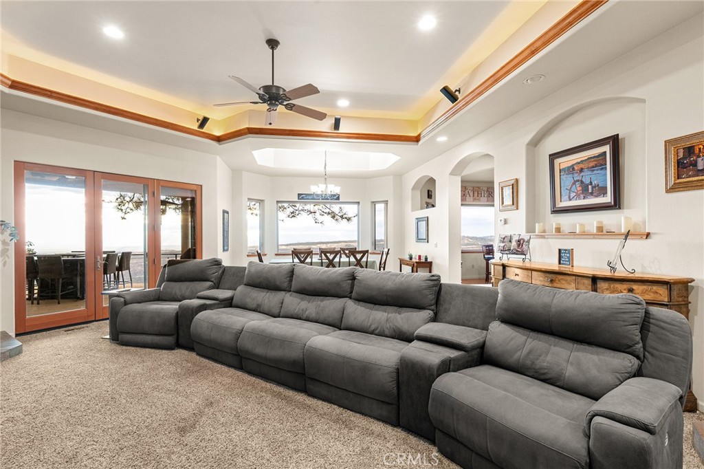 14989 Woodland Park Property Photo 12