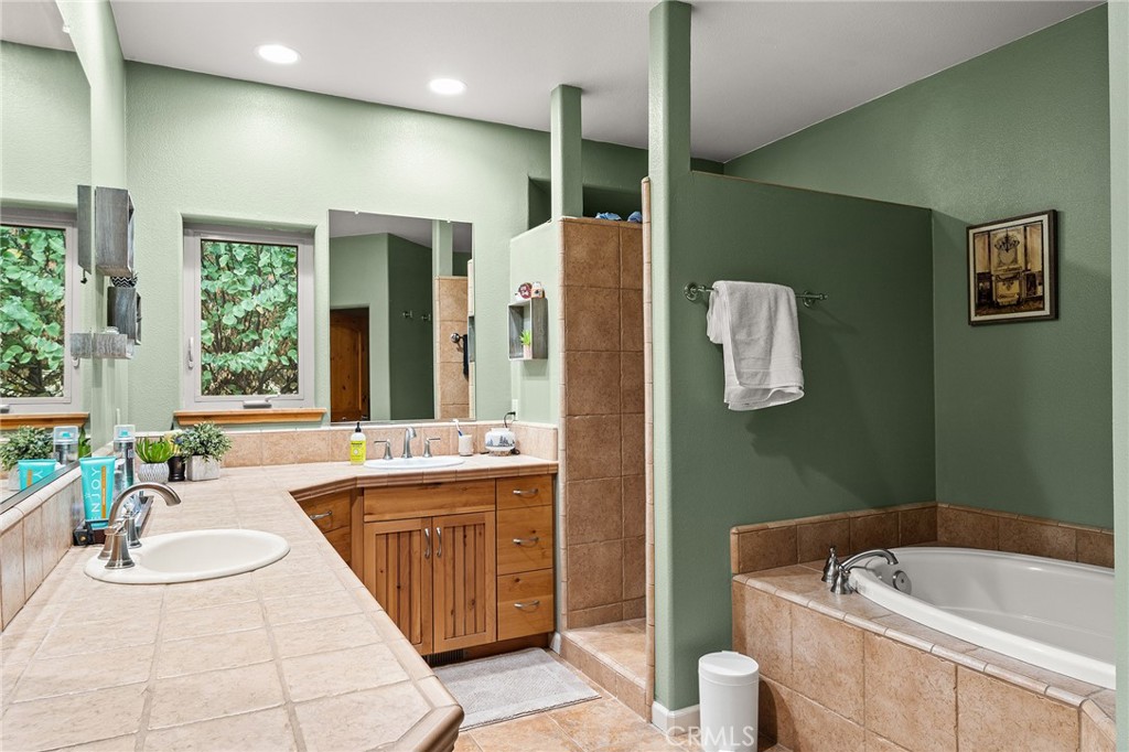 14989 Woodland Park Property Photo 17