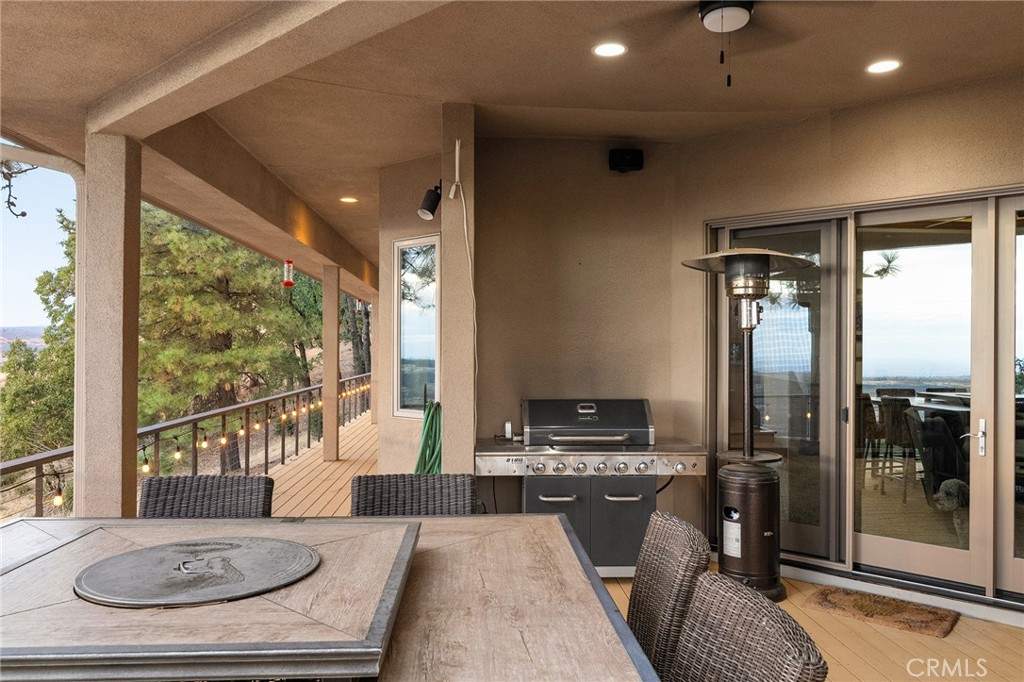 14989 Woodland Park Property Photo 32