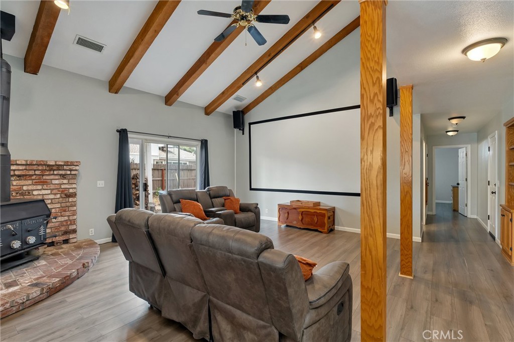 1339 W Sacramento Property Photo 7