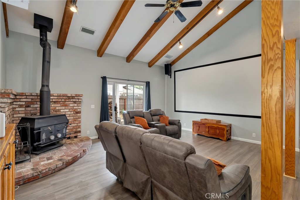 1339 W Sacramento Property Photo 8