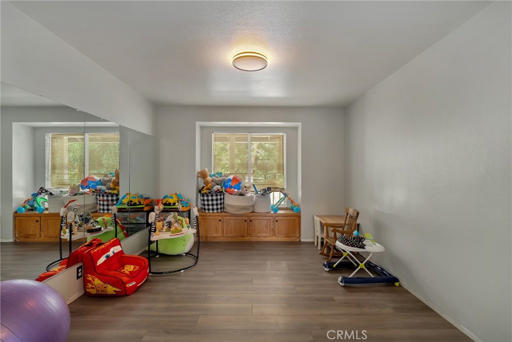 1339 W Sacramento Property Photo 14