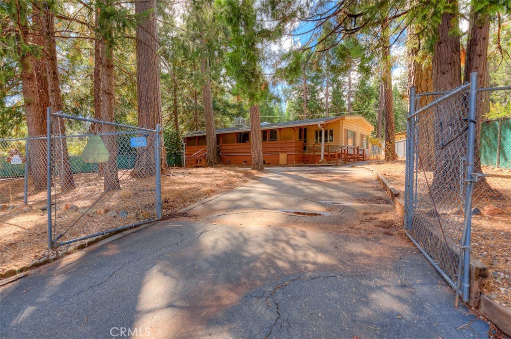 14759 Goldcone Property Photo 3