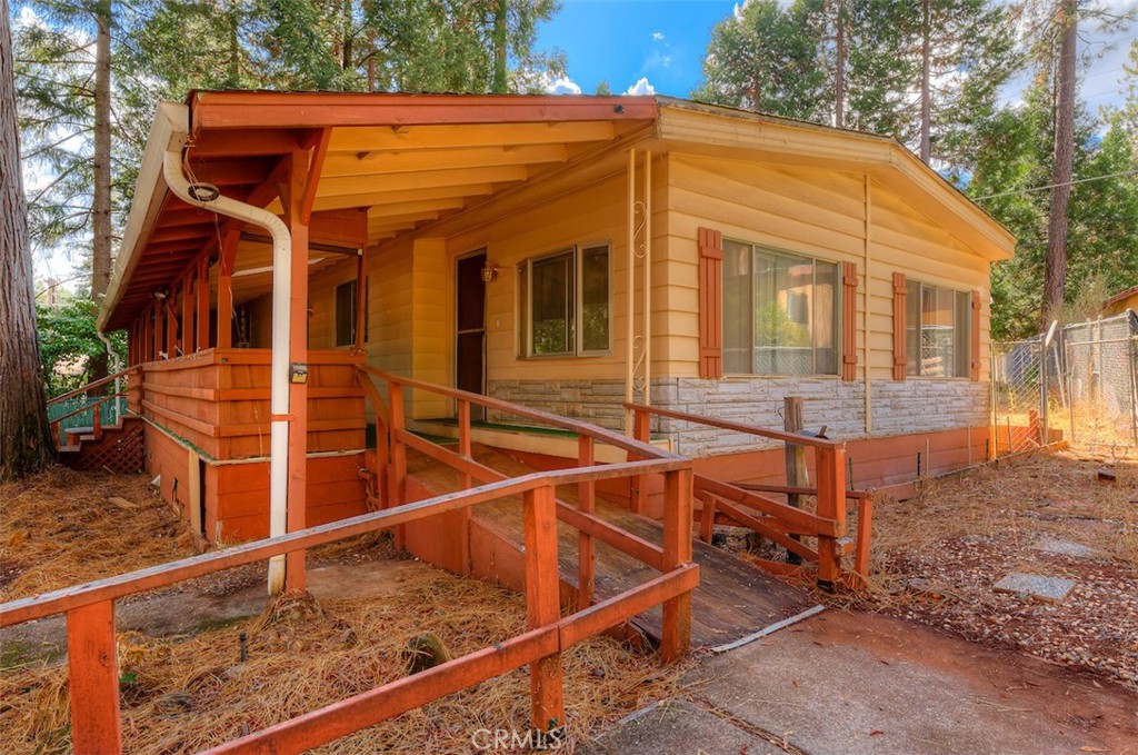 14759 Goldcone Property Photo 6
