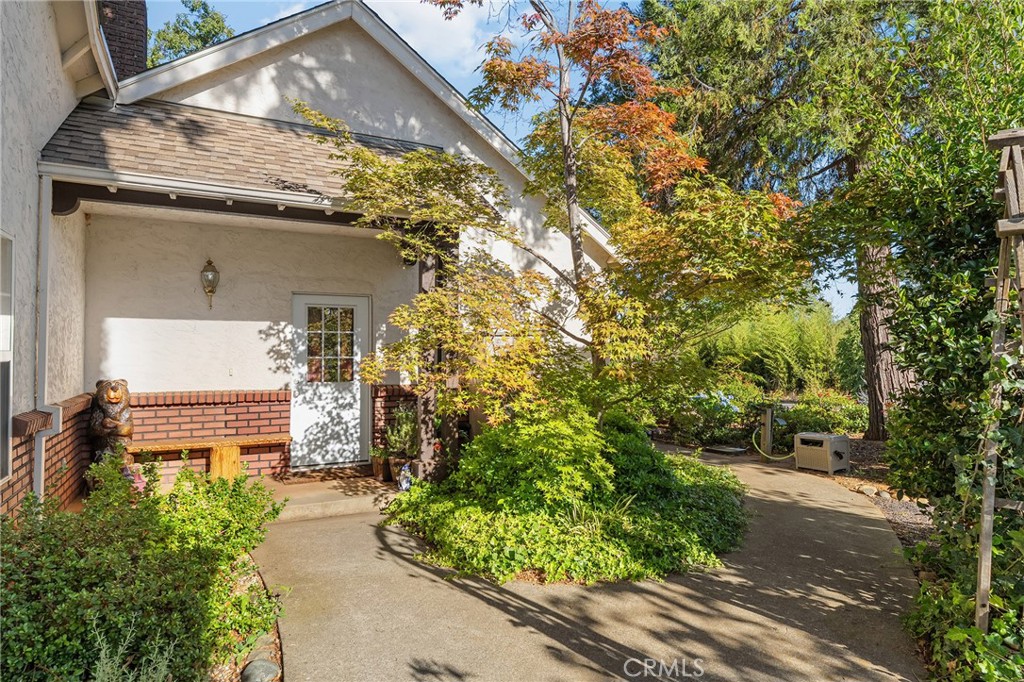 1490 Tobie Property Photo 3