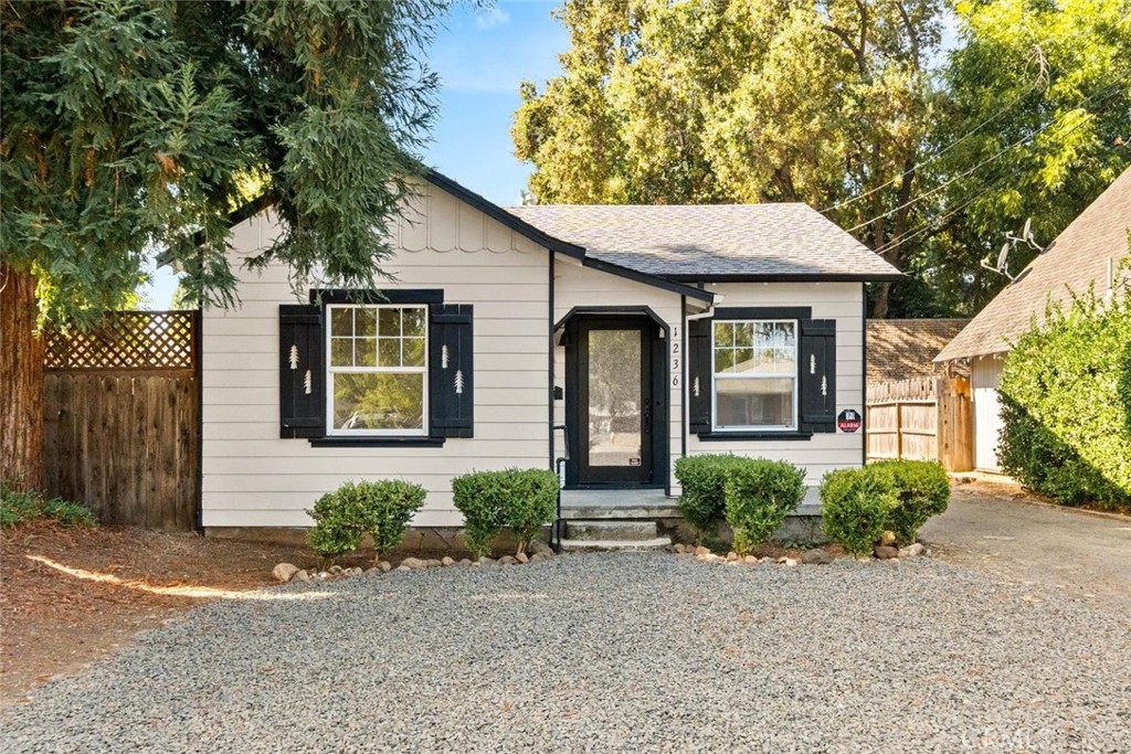 1236 Ivy Street Property Photo 1