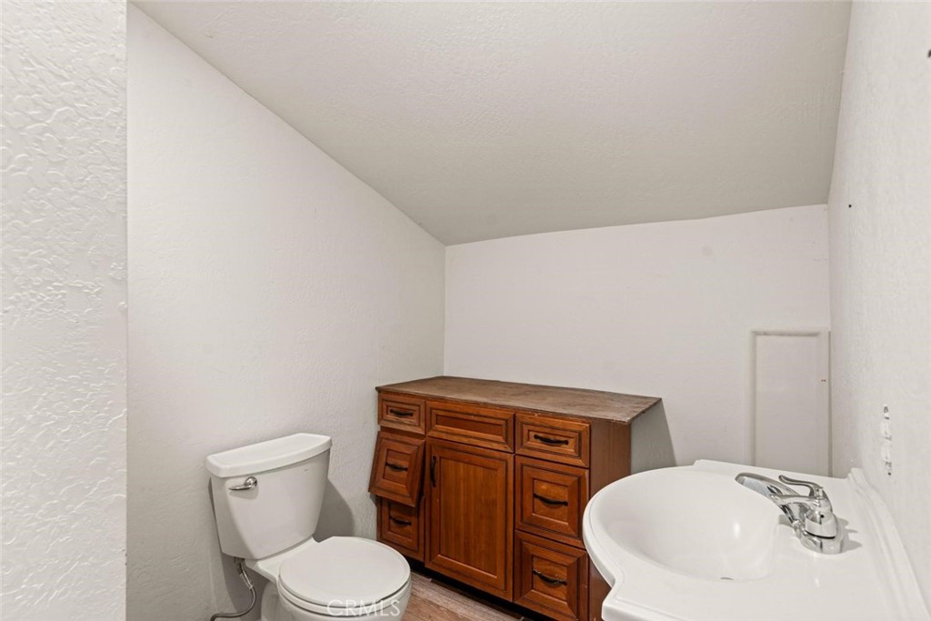 1236 Ivy Street Property Photo 28