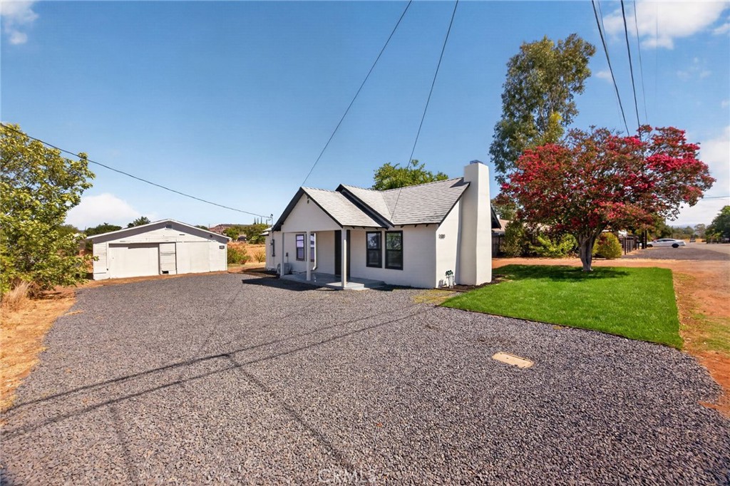 1080 Butte Property Photo 2