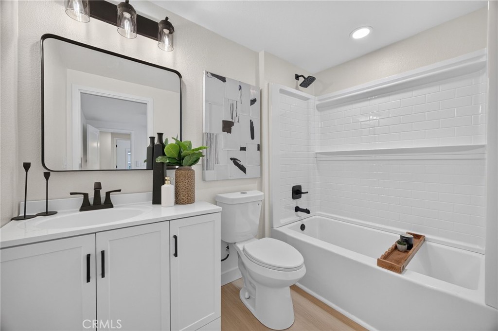1080 Butte Property Photo 17