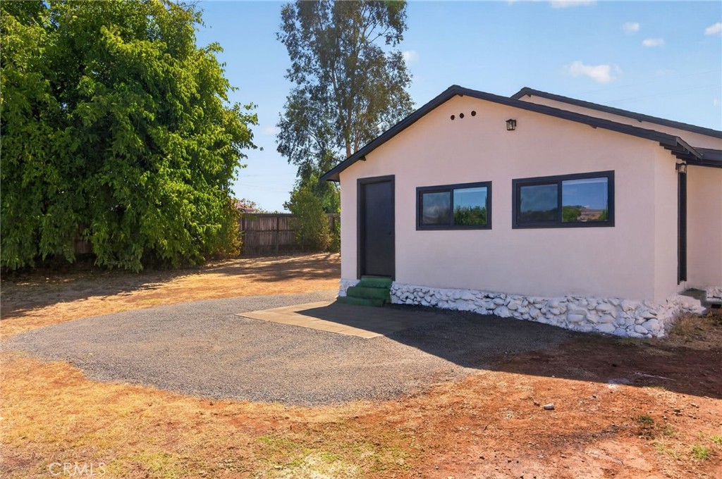1080 Butte Property Photo 27