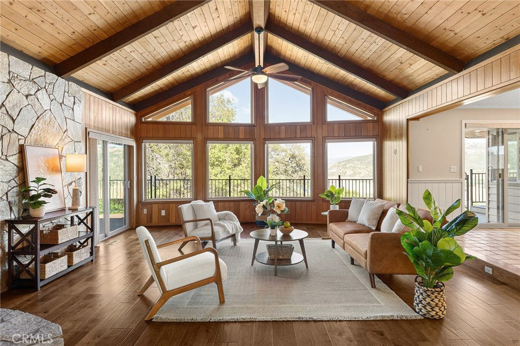 5360 Treasure Hill Property Photo 2