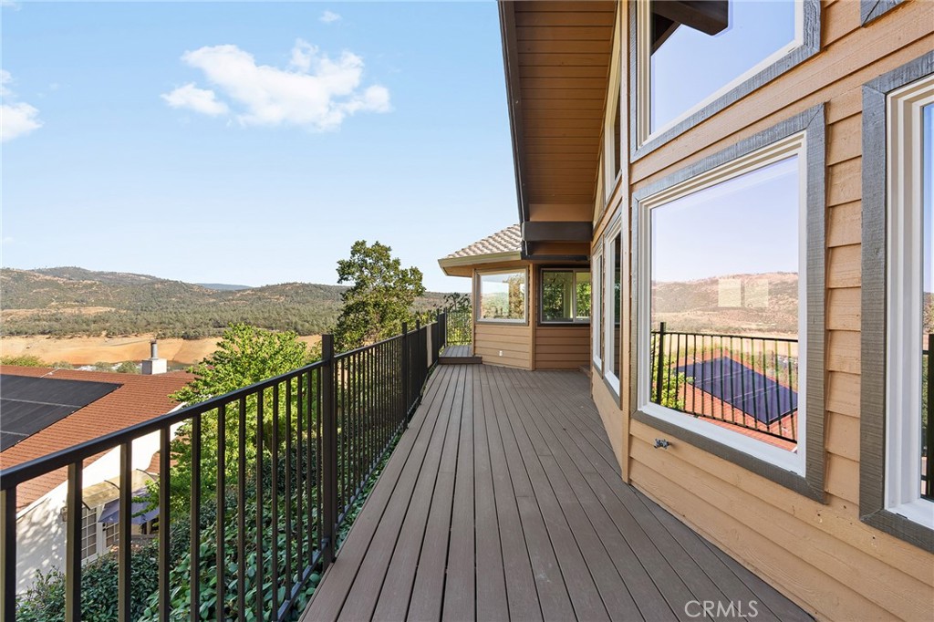 5360 Treasure Hill Property Photo 6