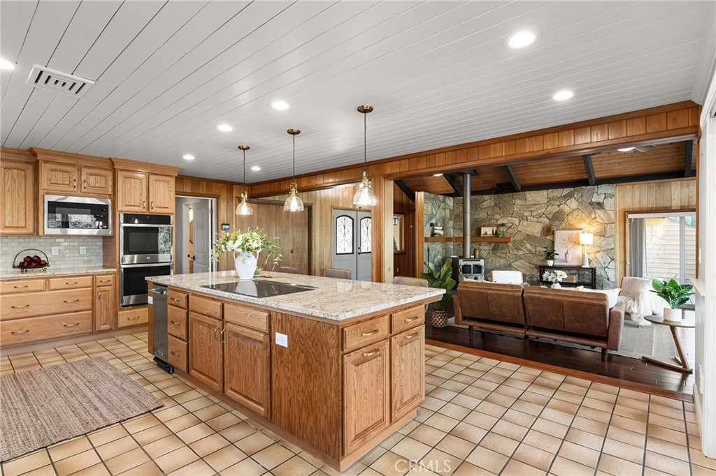 5360 Treasure Hill Property Photo 10