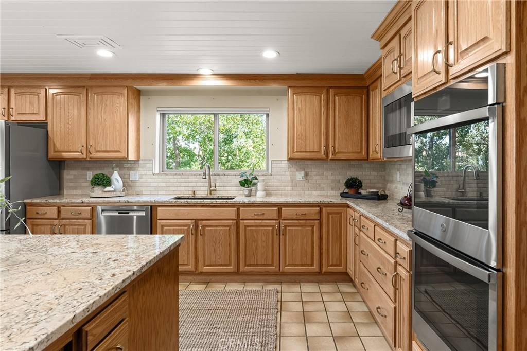 5360 Treasure Hill Property Photo 19