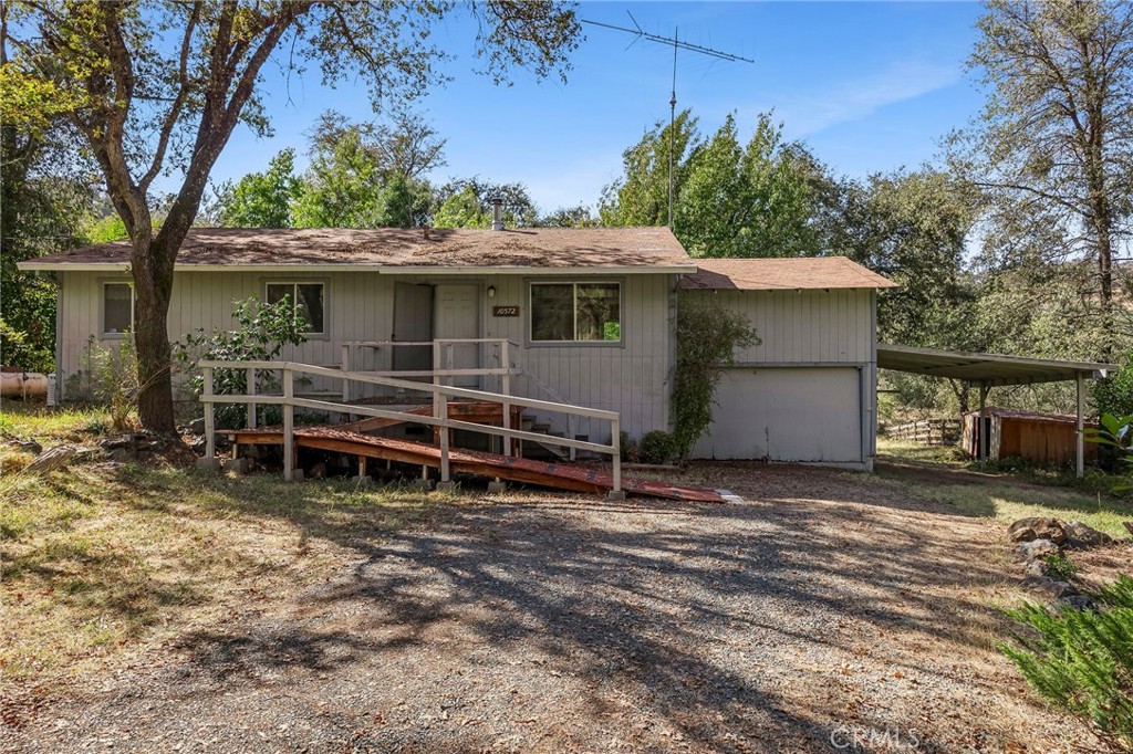10572 Mooney Flat Property Photo 1