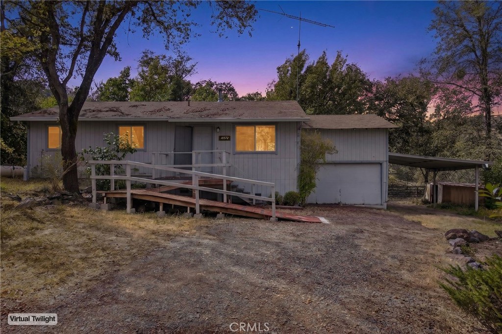 10572 Mooney Flat Property Photo 2