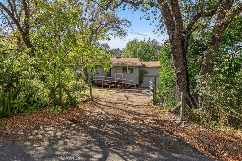 10572 Mooney Flat Property Photo 4
